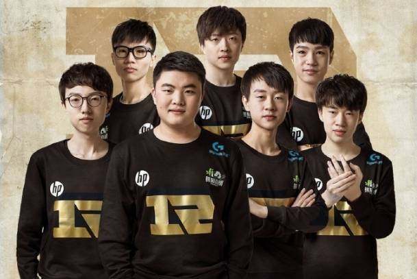 他在场上总 他在场上总