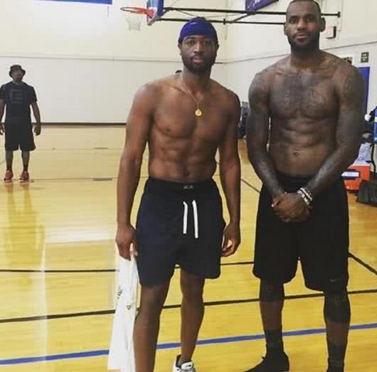 了流行羽在 了流行羽在