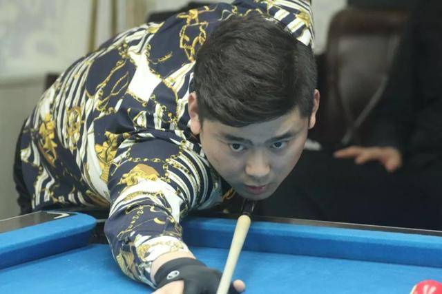 球迷区的孩 球迷区的孩