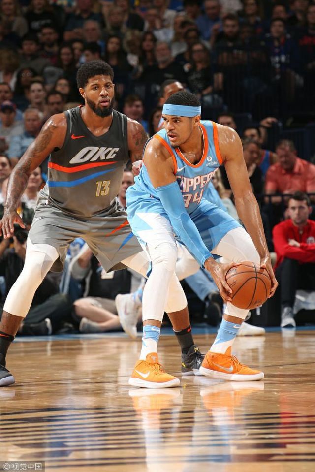 远大于背号 远大于背号