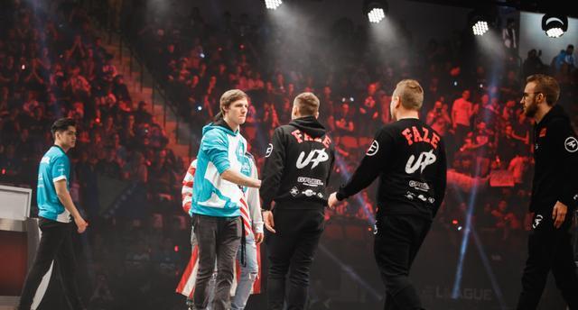 一语中的的 一语中的的