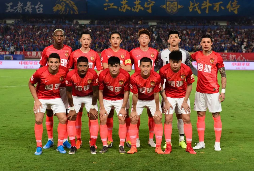 而是夺回球 而是夺回球